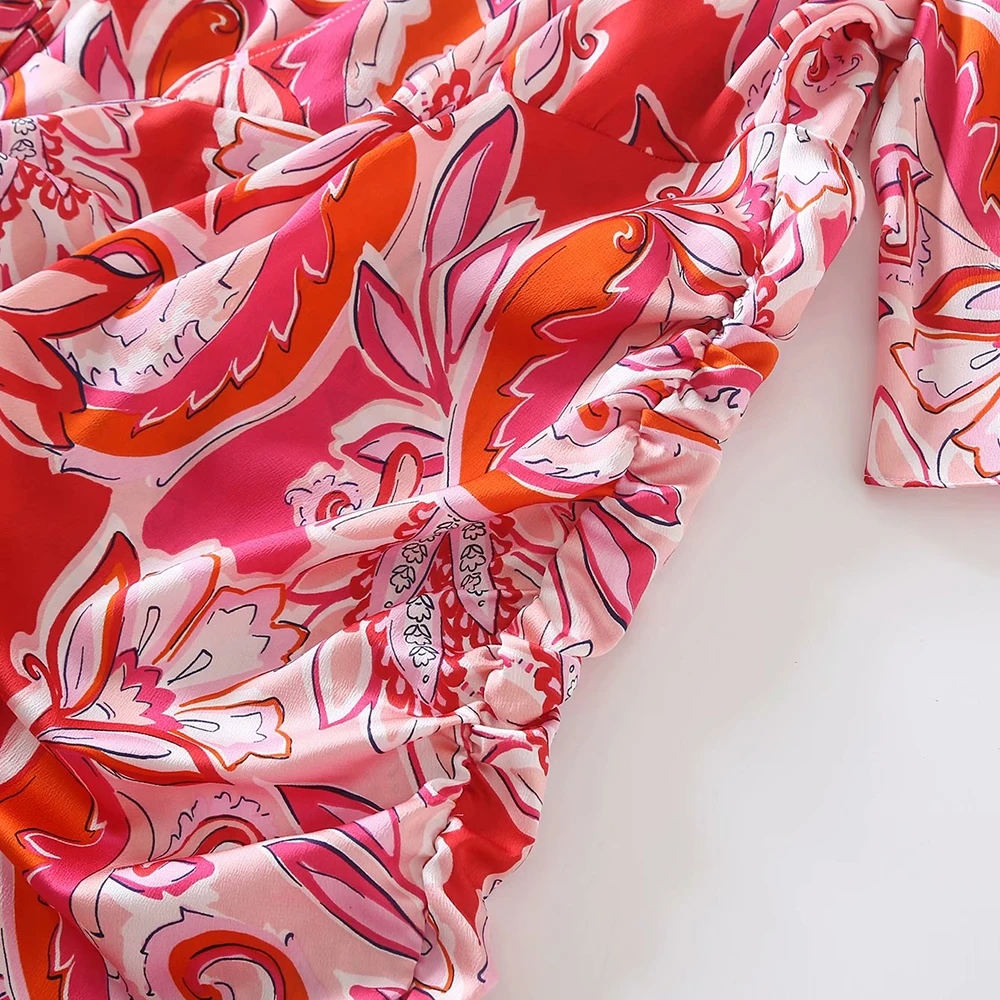 2021 Korean version ins Hong Kong Style V-neck V-neck small fresh print Decor PRINT MINI short dress 
2021 Korean version ins Hong Kong Style V-neck V-neck small fresh print Decor PRINT MINI short dress