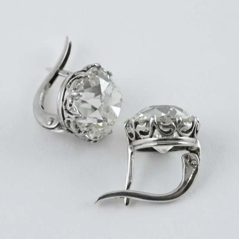 Elegant Women Fashion Earrings Vintage White Sapphire Diamond Gemstone Silver Earrings Jewelry Wedding Jewelry Gifts
Elegant Women Fashion Earrings Vintage White Sapphire Diamond Gemstone Silver Earrings Jewelry Wedding Jewelry Gifts