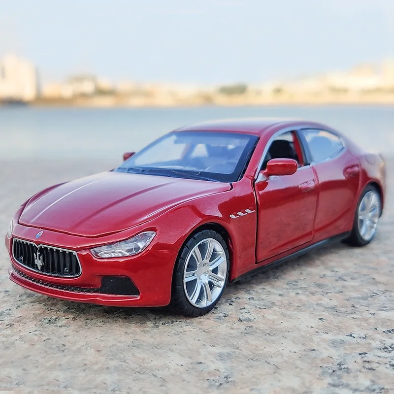 Модель автомобиля Maserati ghiдоступ из сплава в масштабе 1:32, модель игрушечного автомобиля из литого металла, модель автомобиля со звуком свети...
Модель автомобиля Maserati ghiдоступ из сплава в масштабе 1:32, модель игрушечного автомобиля из литого металла, модель автомобиля со звуком свети...