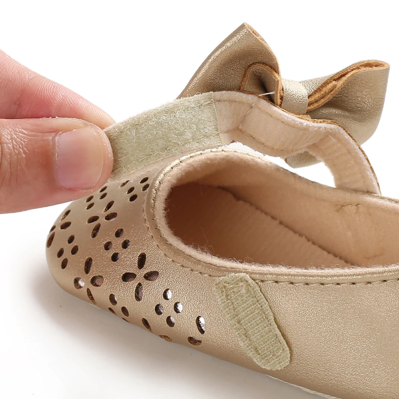 Newborn Baby Girl Breathable Bow Design Anti-Slip Shoes Casual Sneakers Toddler Soft Soled 0-18M First Walkers
Newborn Baby Girl Breathable Bow Design Anti-Slip Shoes Casual Sneakers Toddler Soft Soled 0-18M First Walkers