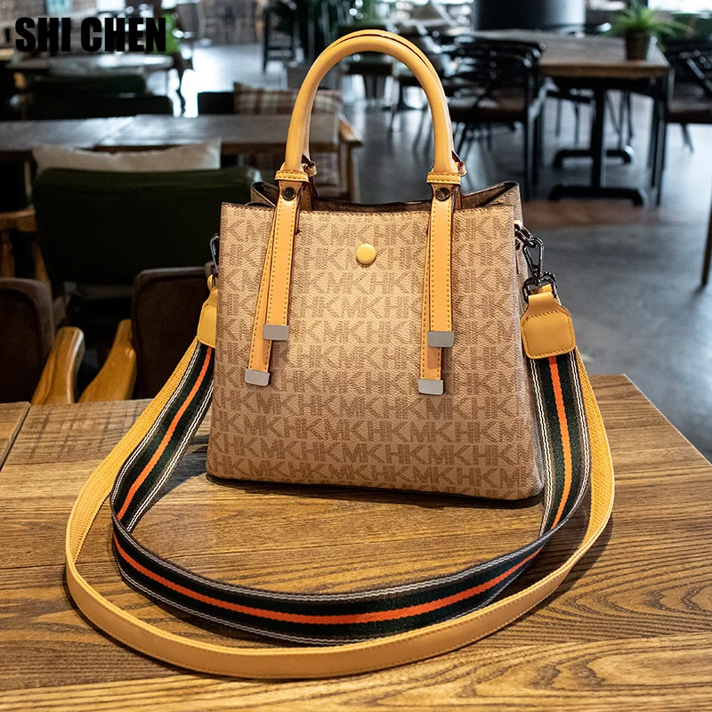 Printed letters women's bags exquisite tassel handbag ladies luxury shoulder bag aristocratic bucket bag
Printed letters women's bags exquisite tassel handbag ladies luxury shoulder bag aristocratic bucket bag