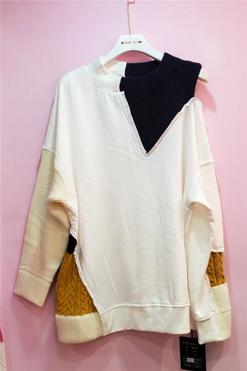 New trend of autumn 2020 knitted color matching with sweater women's loose and lazy long sleeve top women
New trend of autumn 2020 knitted color matching with sweater women's loose and lazy long sleeve top women