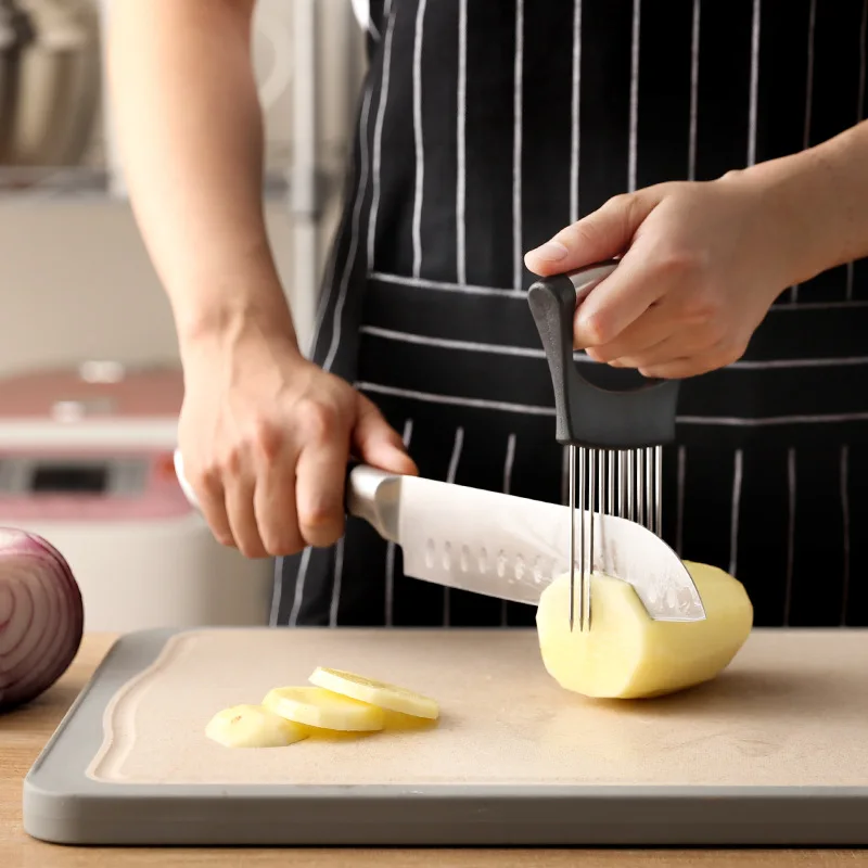 Hot Sale Cutting Supplies Stainless Steel Onion Needle Onion Fork Vegetables Fruit Slicer Tomato Cutter Cutting Safe Aid Holder
Hot Sale Cutting Supplies Stainless Steel Onion Needle Onion Fork Vegetables Fruit Slicer Tomato Cutter Cutting Safe Aid Holder