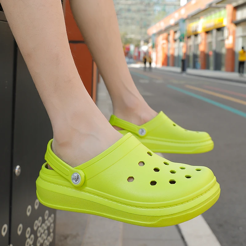 Summer Hot Sale Purple Lightweight Couple Garden Shoes Women EVA Sandals For Woman Nurse Platform Sandals Women zapatos mujer
Summer Hot Sale Purple Lightweight Couple Garden Shoes Women EVA Sandals For Woman Nurse Platform Sandals Women zapatos mujer