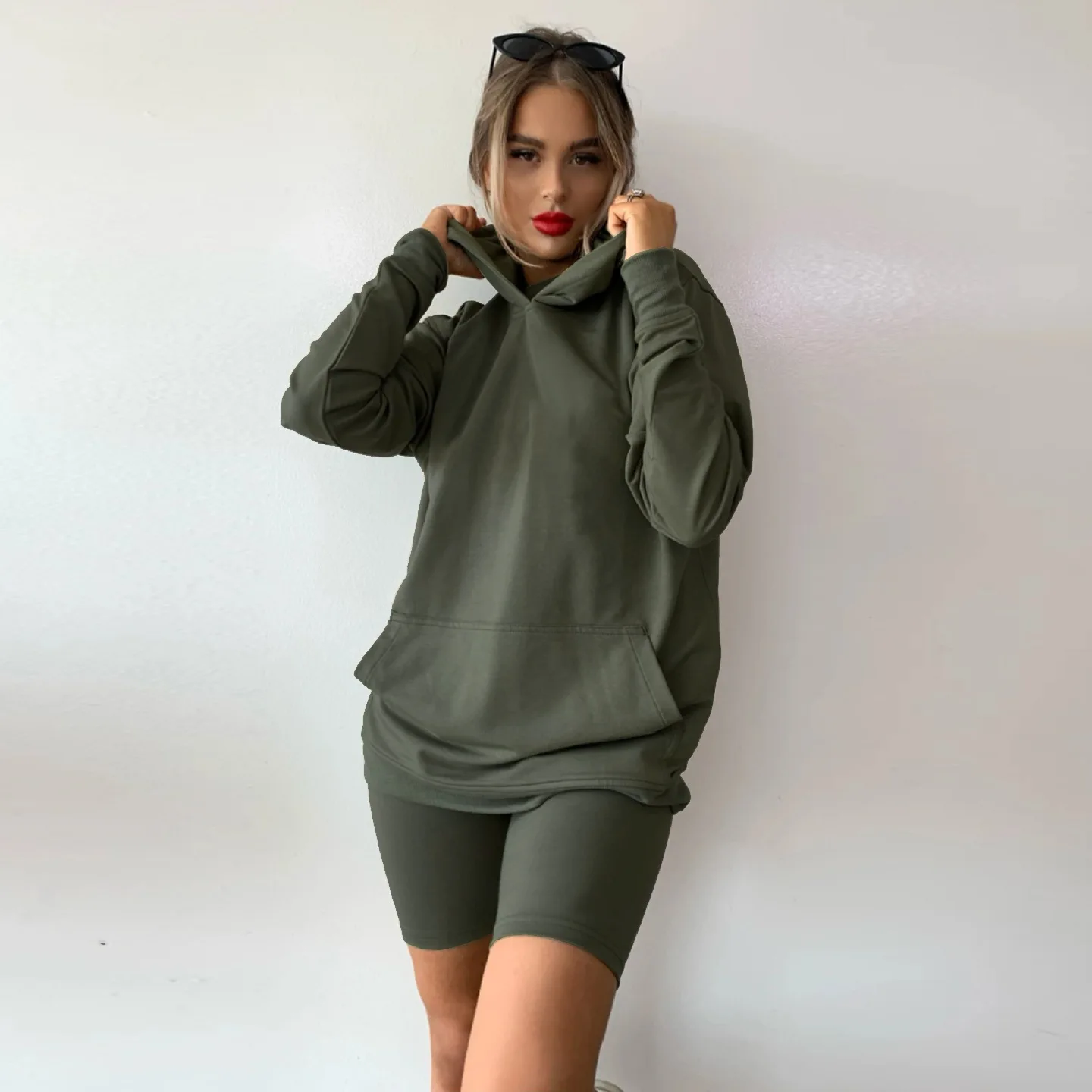 Womens Tracksuits Hoodies 2 Piece Set Autumn Solid Long Sleeve Oversized Sweatshirt Sporting Bodycon Biker Shorts Matching Sets
Womens Tracksuits Hoodies 2 Piece Set Autumn Solid Long Sleeve Oversized Sweatshirt Sporting Bodycon Biker Shorts Matching Sets