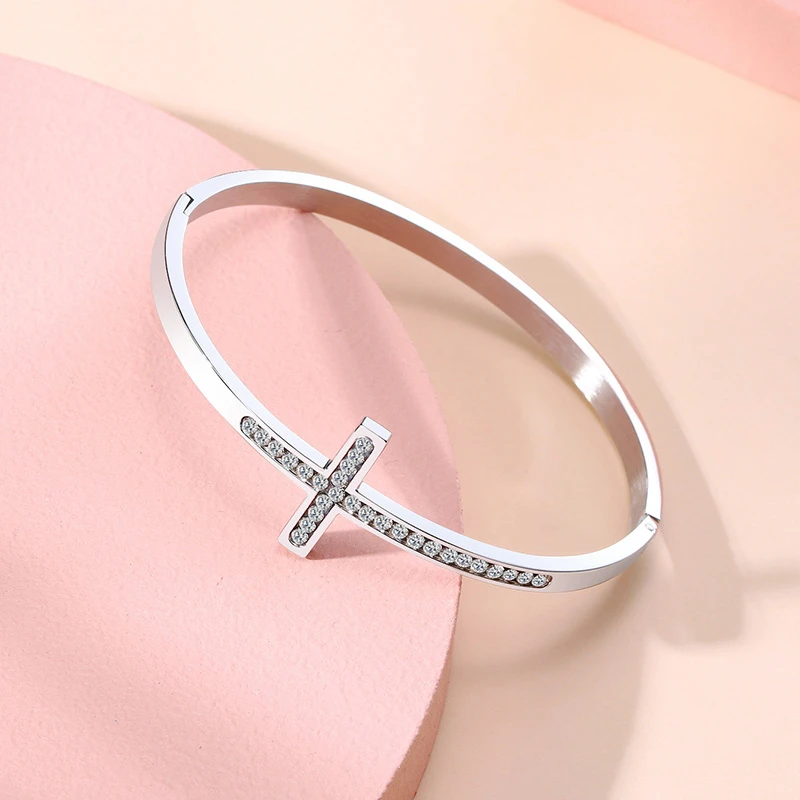 Charm Women Cuff Bangles Cross Crystal Bracelets For For Girls Sister Wife Friendship Jewelry 
Charm Women Cuff Bangles Cross Crystal Bracelets For For Girls Sister Wife Friendship Jewelry