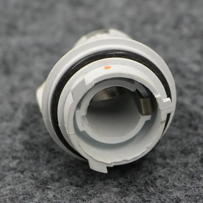 Apply to Passat B5 Passat Front turn signal lamp base Bulb base 
Apply to Passat B5 Passat Front turn signal lamp base Bulb base