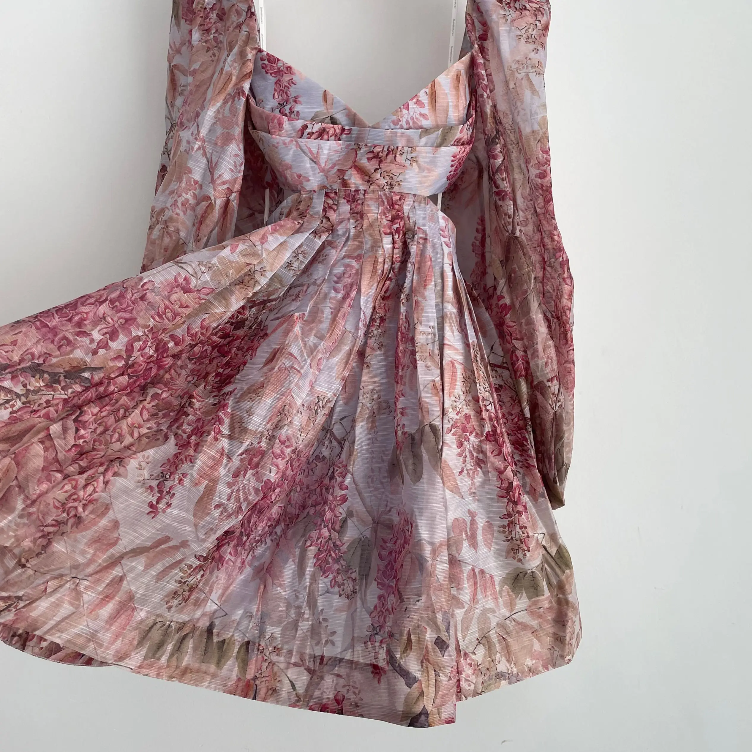 Women's Colorful Backless Printed Linen Silk Mini Dress 2021 summer fresh and gentle skirt
Women's Colorful Backless Printed Linen Silk Mini Dress 2021 summer fresh and gentle skirt