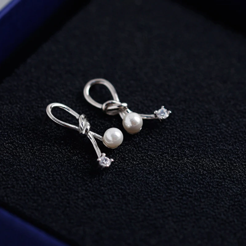 PONYKISS Real S925 Sterling Silver Minimlist irregular Knot Zircon Stud Earrings For Women Party Delicate Elegant Accessory Gift
PONYKISS Real S925 Sterling Silver Minimlist irregular Knot Zircon Stud Earrings For Women Party Delicate Elegant Accessory Gift