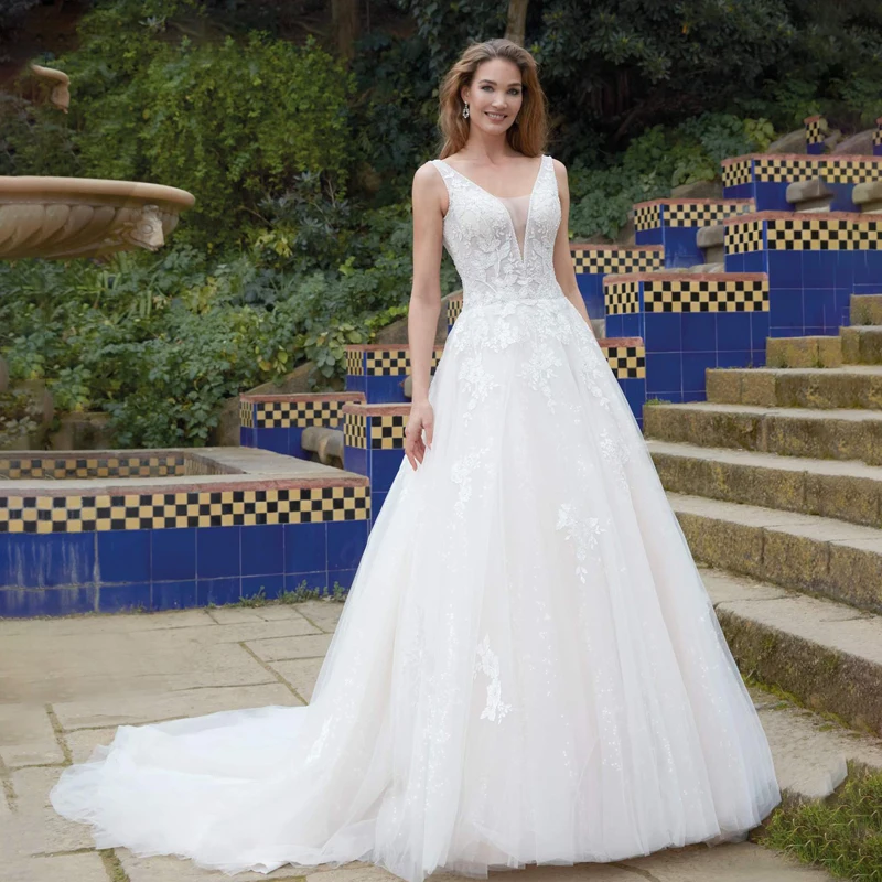 White Lace Wedding Dresses Court Train V-Neck 2022 Bridal Women Wedding DRESSES Backless Tulle Gowns vestido de noiva princesa
White Lace Wedding Dresses Court Train V-Neck 2022 Bridal Women Wedding DRESSES Backless Tulle Gowns vestido de noiva princesa