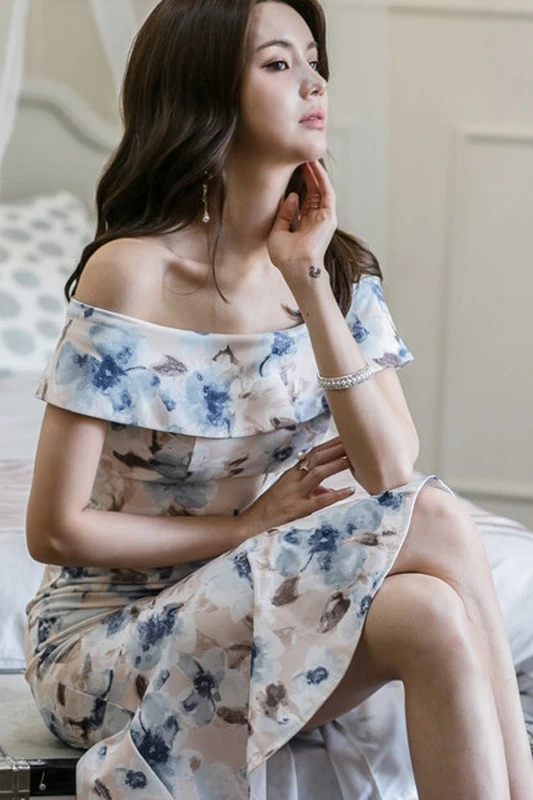 Women Night Club Party Dresses Vintage Off Shoulder Slash Neck Fishtail Slim Waist Summer Dress 2019 Bodycon Sexy Elegant 
Women Night Club Party Dresses Vintage Off Shoulder Slash Neck Fishtail Slim Waist Summer Dress 2019 Bodycon Sexy Elegant