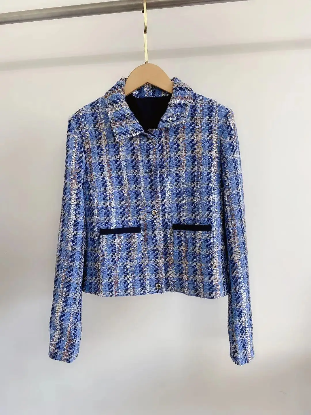 Plaid Coat Women Woven Tweed Long Sleeve Single Breasted Early Autumn 2021 New Ladies Casual Short Jackets
Plaid Coat Women Woven Tweed Long Sleeve Single Breasted Early Autumn 2021 New Ladies Casual Short Jackets