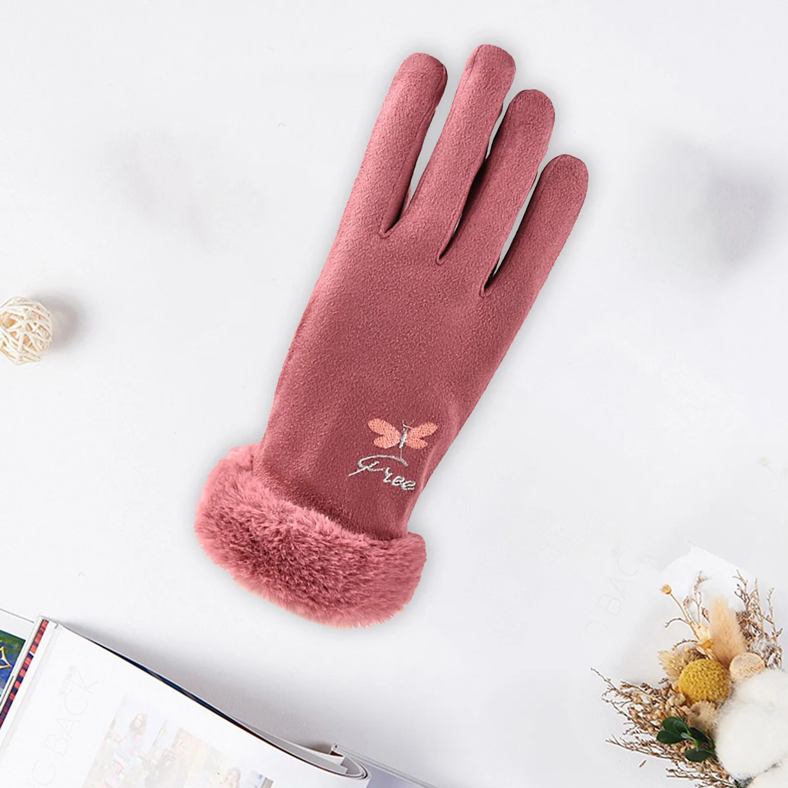 Women's Suede Warm Gloves With Butterfly Print Index Finger T-ouch Screen Winter Sport Women Gloves 2020 New Year Gifts
Women's Suede Warm Gloves With Butterfly Print Index Finger T-ouch Screen Winter Sport Women Gloves 2020 New Year Gifts
