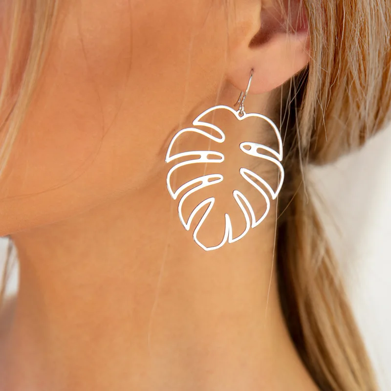 1pair Bohemian Women Plant Leaves Earring Glossy Hollow Monster Leaf Dangle Drop Earrings
1pair Bohemian Women Plant Leaves Earring Glossy Hollow Monster Leaf Dangle Drop Earrings