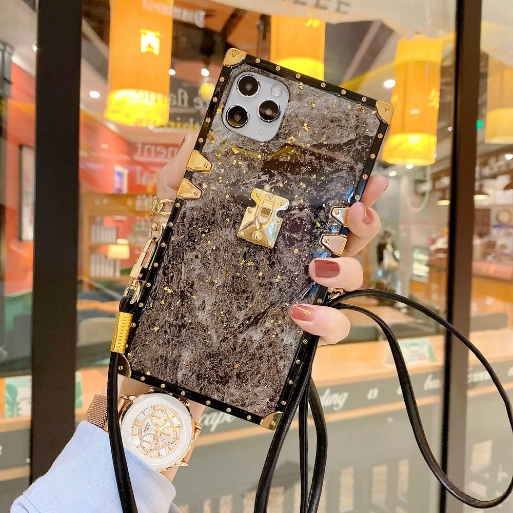 Luxury marble Square Case For Samsung S21 NOTE 20 S20FE 20 30 ULTRA 10 9 8 PLUS 52 42 32 12 50 70 31 A21S A10S Hand chain Cover
Luxury marble Square Case For Samsung S21 NOTE 20 S20FE 20 30 ULTRA 10 9 8 PLUS 52 42 32 12 50 70 31 A21S A10S Hand chain Cover