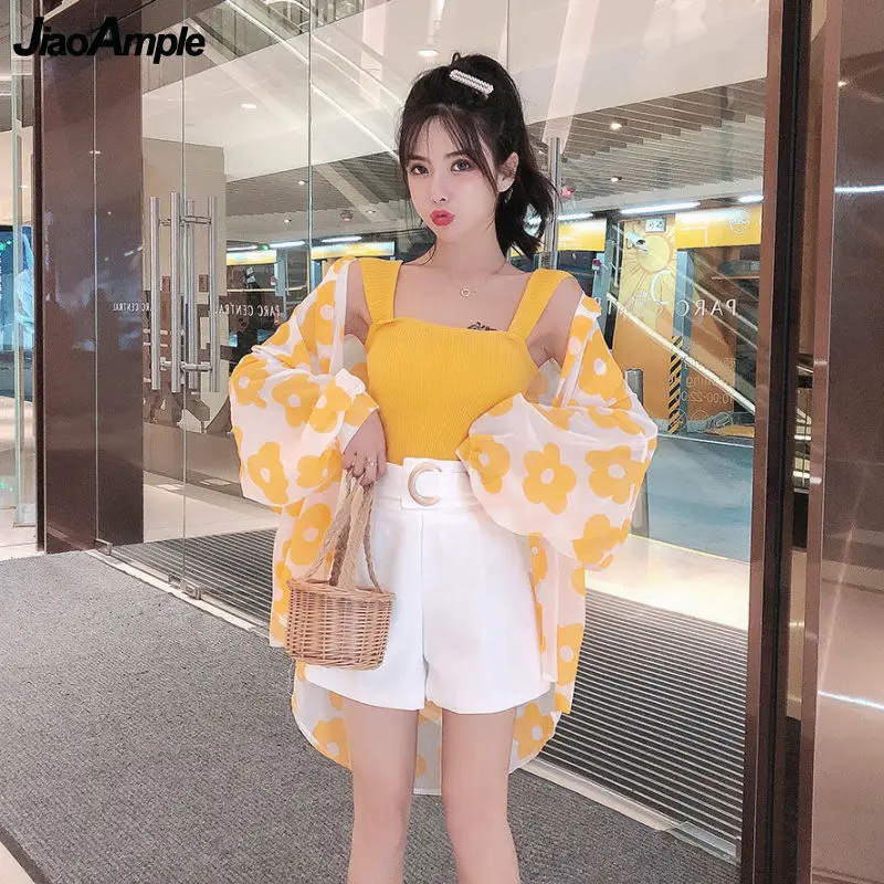 Women Summer Sunscreen 2021 New Korean Fashion Print Cardigan Sling Tops Short Pants Suit Lady Leisure Trendy Beach Clothing Set
Women Summer Sunscreen 2021 New Korean Fashion Print Cardigan Sling Tops Short Pants Suit Lady Leisure Trendy Beach Clothing Set