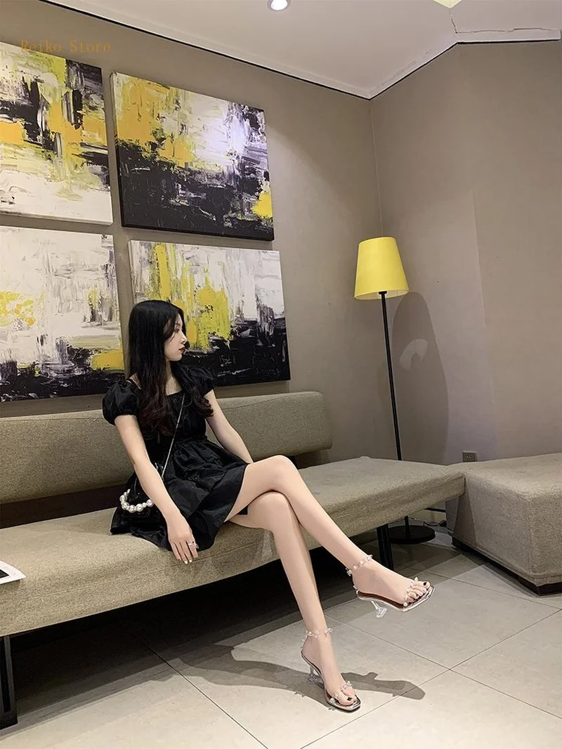 2021 Spring and Summer New Crystal Sandals Women's Transparent Rivet High Heels Ankle-Strap Stilettos All-Match Cat Heel Shoes
2021 Spring and Summer New Crystal Sandals Women's Transparent Rivet High Heels Ankle-Strap Stilettos All-Match Cat Heel Shoes