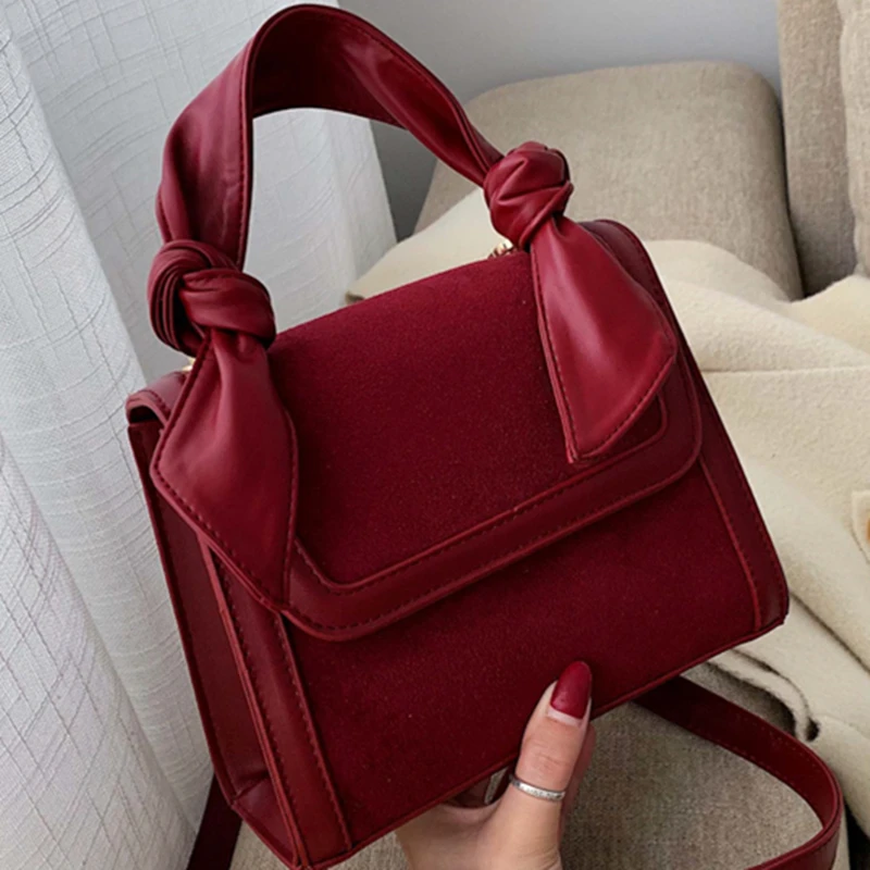2019 Winter New Women Shoulder Bag Designer High Quality Suede Leather Messenger Bags Fashion Solid Color Buckle Luxury Handbags
2019 Winter New Women Shoulder Bag Designer High Quality Suede Leather Messenger Bags Fashion Solid Color Buckle Luxury Handbags