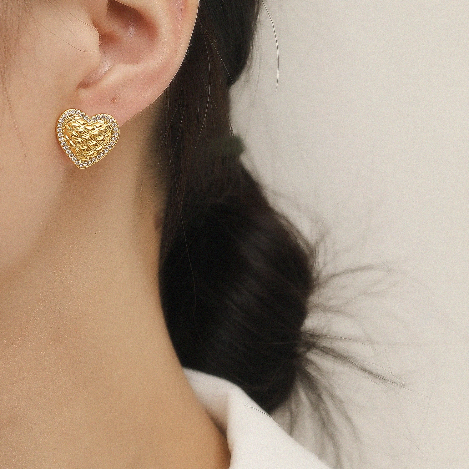 Classic Minimalist Sweet Heart Shape Zircon Earrings For Women Girls Rose Gold Color Summer jewelry Black Earring Wedding Gifts
Classic Minimalist Sweet Heart Shape Zircon Earrings For Women Girls Rose Gold Color Summer jewelry Black Earring Wedding Gifts