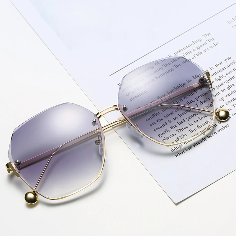 Elbru Irregular Polygon Diamond Trimming Sunglasses Gradient Color Frameless Personality Trend Street Photo Sunglasses UV400
Elbru Irregular Polygon Diamond Trimming Sunglasses Gradient Color Frameless Personality Trend Street Photo Sunglasses UV400