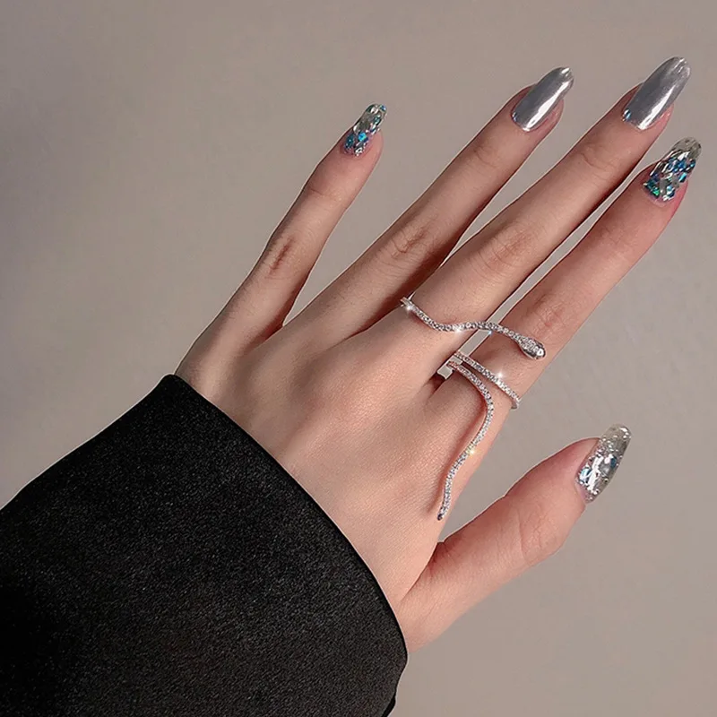 Snake Ring for Women Adjustable Crystal Rings Weddings Accessories Party Personality Jewelry Fashion Silver Color Ornaments
Snake Ring for Women Adjustable Crystal Rings Weddings Accessories Party Personality Jewelry Fashion Silver Color Ornaments