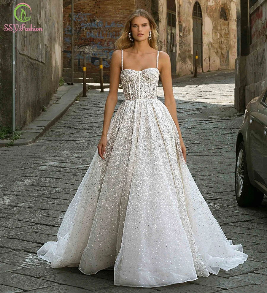 SSYFashion New Wedding Dress for Bride Sweetheart A-line Sequins Shining Sexy Backless Sleeveless Wedding Gown Vestido De Novia
SSYFashion New Wedding Dress for Bride Sweetheart A-line Sequins Shining Sexy Backless Sleeveless Wedding Gown Vestido De Novia