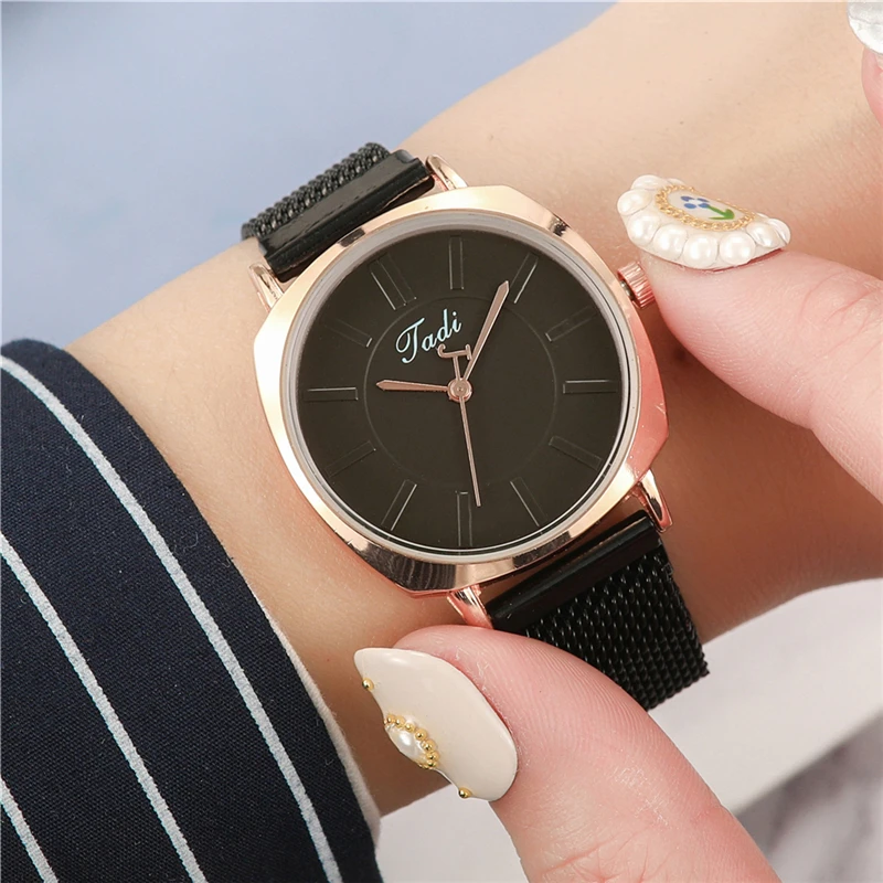 2020 Women Watch Simple Design Magnet Buckle Milan Mesh Belt Watch Ladies Dress Watches Fashion Female Casual Quartz Wristwatch
2020 Women Watch Simple Design Magnet Buckle Milan Mesh Belt Watch Ladies Dress Watches Fashion Female Casual Quartz Wristwatch