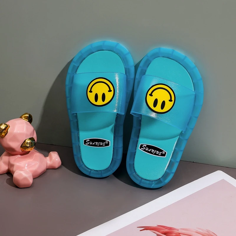 Children Luminous Slippers Soft PVC Shoes Comfortable Toddler Kid Baby Home Shoes Lovely Cartoon Smile Pattern Non-slip Footwear
Children Luminous Slippers Soft PVC Shoes Comfortable Toddler Kid Baby Home Shoes Lovely Cartoon Smile Pattern Non-slip Footwear