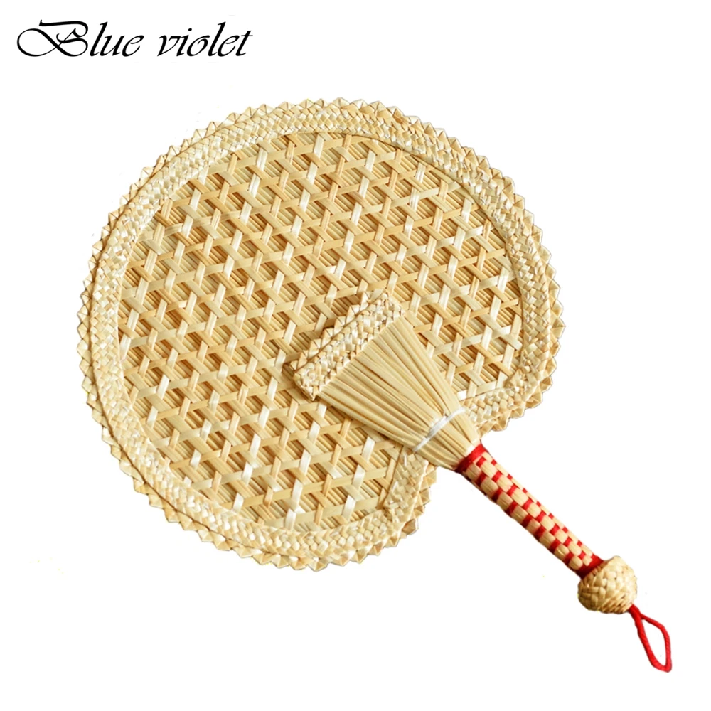 Woven Straw Hand Fan Hand-Woven Old Summer Natural Environmentally Friendly Handheld Fan Masquerade Party Performance Prop Decor
Woven Straw Hand Fan Hand-Woven Old Summer Natural Environmentally Friendly Handheld Fan Masquerade Party Performance Prop Decor