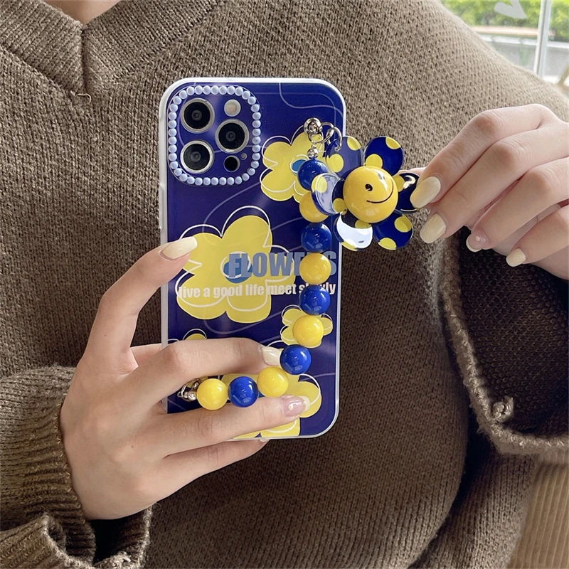 Korean Cute Flower Bead Bracelet Phone Case For iPhone 11 12 Pro XS Max X XR SE 7 8 Plus Kawaii Chain Soft Silicon Back Cover
Korean Cute Flower Bead Bracelet Phone Case For iPhone 11 12 Pro XS Max X XR SE 7 8 Plus Kawaii Chain Soft Silicon Back Cover