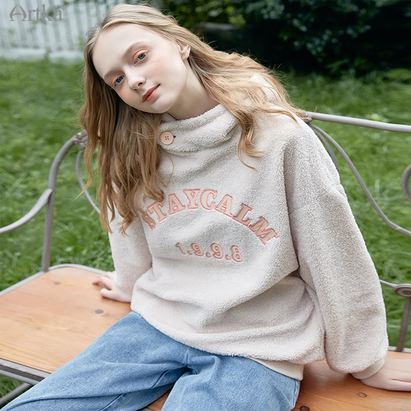 Женская толстовка из овечьей шерсти ARTKA, черная утепленная толстовка свободного покроя, повседневная верхняя одежда, WA20002D, зима 2020
Женская толстовка из овечьей шерсти ARTKA, черная утепленная толстовка свободного покроя, повседневная верхняя одежда, WA20002D, зима 2020