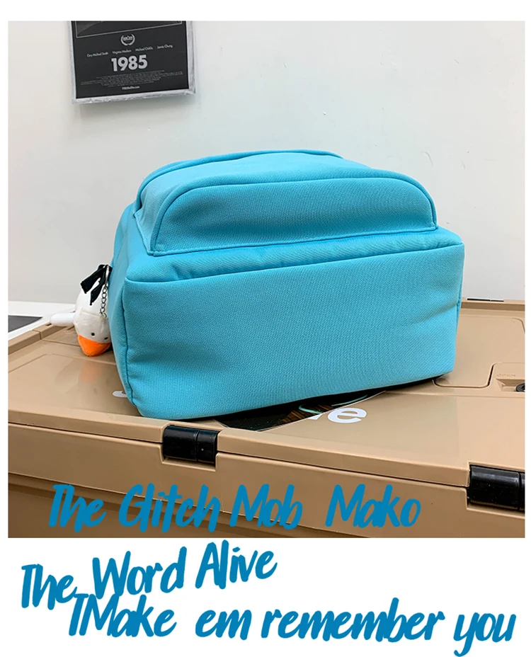 2169 Female summer college student class bag simple backpack niche design original large-capacity campus backpack
2169 Female summer college student class bag simple backpack niche design original large-capacity campus backpack