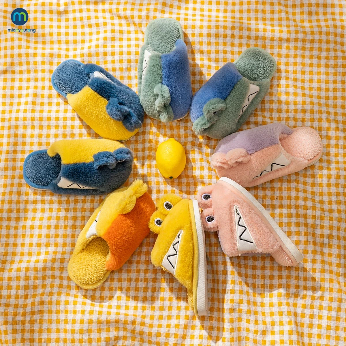 Women Winter Slippers Boys Girls Cute Cartoon Home Shoe Parent-Child Warm Coral Fleece Slipper Kids Baby Female Shoe Miaoyoutong
Women Winter Slippers Boys Girls Cute Cartoon Home Shoe Parent-Child Warm Coral Fleece Slipper Kids Baby Female Shoe Miaoyoutong