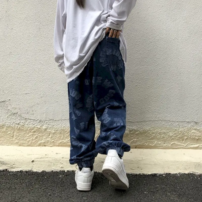 2021 Autumn And Winter Letter Graffiti Baggy Jeans Loose Hip-hop Trousers Clothes For Women Vintage Boyfriend Jeans For Women
2021 Autumn And Winter Letter Graffiti Baggy Jeans Loose Hip-hop Trousers Clothes For Women Vintage Boyfriend Jeans For Women