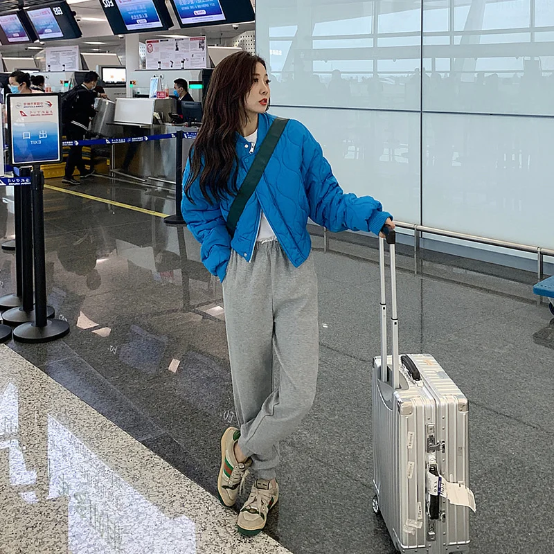 Net red cotton clothes short baseball style cotton clothes 2020 new women's winter loose coat cotton jacket
Net red cotton clothes short baseball style cotton clothes 2020 new women's winter loose coat cotton jacket