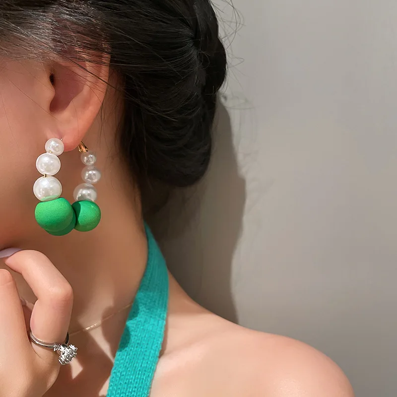 Fashion Retro Pearl Pearl Earrings for Women Girls Luxury Circle Design Creative Temperament Creative Earring Party Jewelry Gift 
Fashion Retro Pearl Pearl Earrings for Women Girls Luxury Circle Design Creative Temperament Creative Earring Party Jewelry Gift