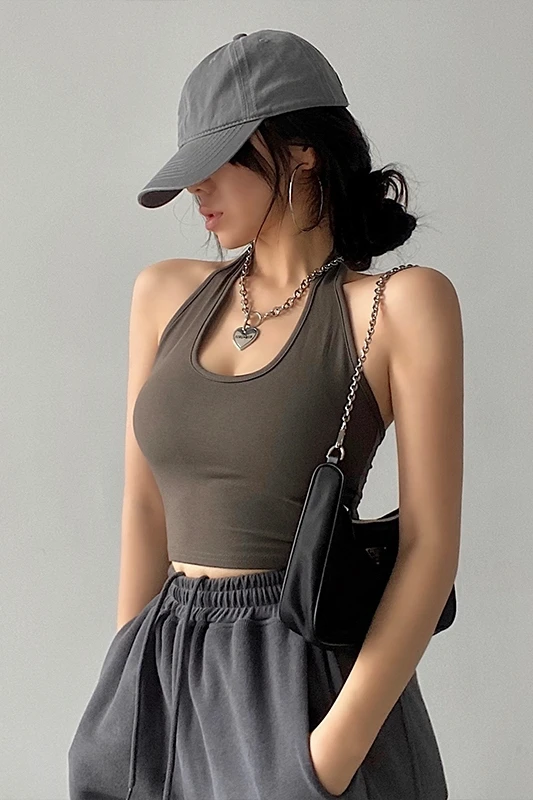 European and American Style Solid Color Slim Fit Sexy Halter Wrapped Chest Backless Short Camisole
European and American Style Solid Color Slim Fit Sexy Halter Wrapped Chest Backless Short Camisole