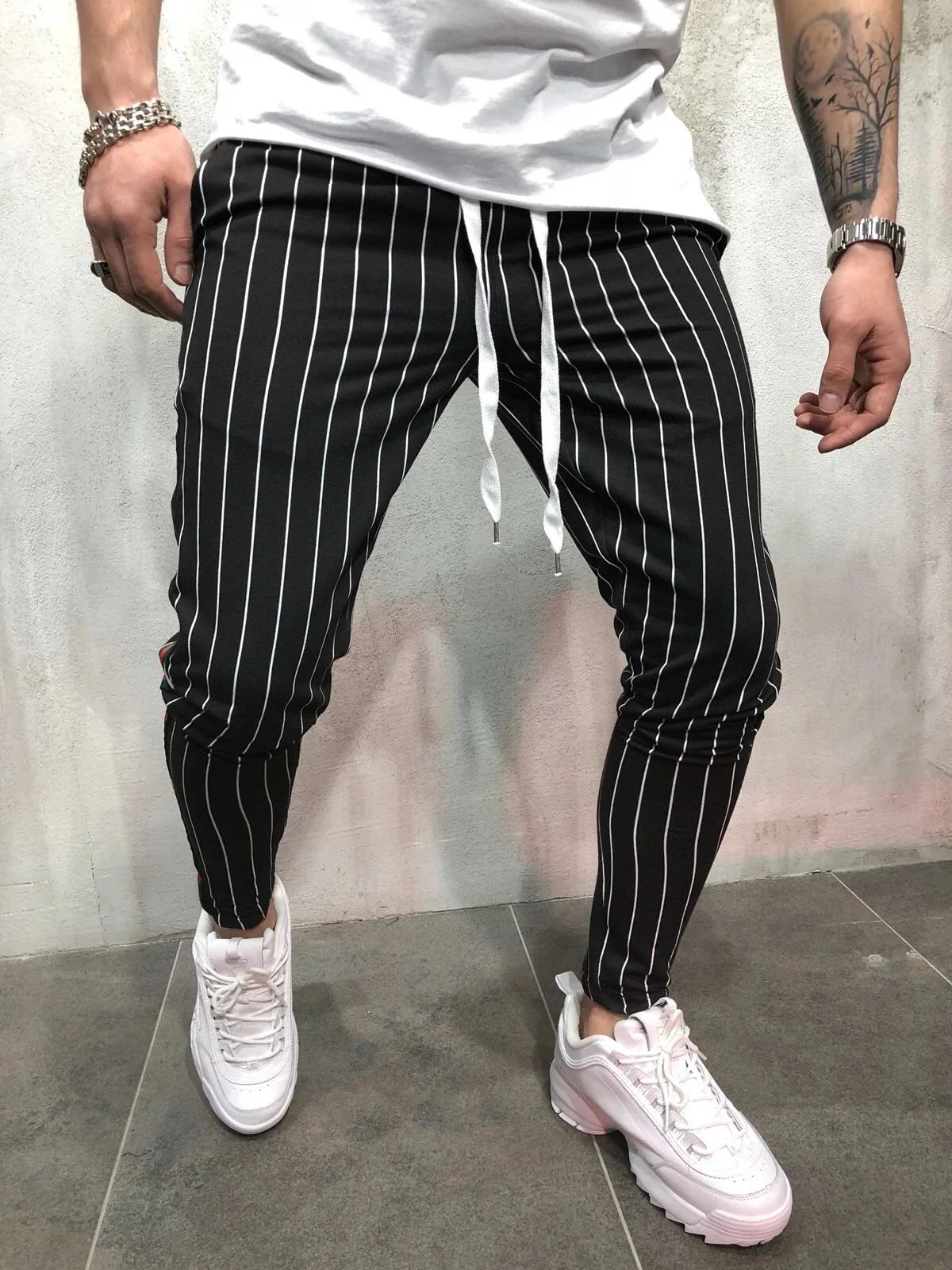 Spring And SummerNew Men's Trousers European And American Trend Vertical Stripes Beam Foot Jogger Casual Sports Foot Pants Ne
Spring And SummerNew Men's Trousers European And American Trend Vertical Stripes Beam Foot Jogger Casual Sports Foot Pants Ne
