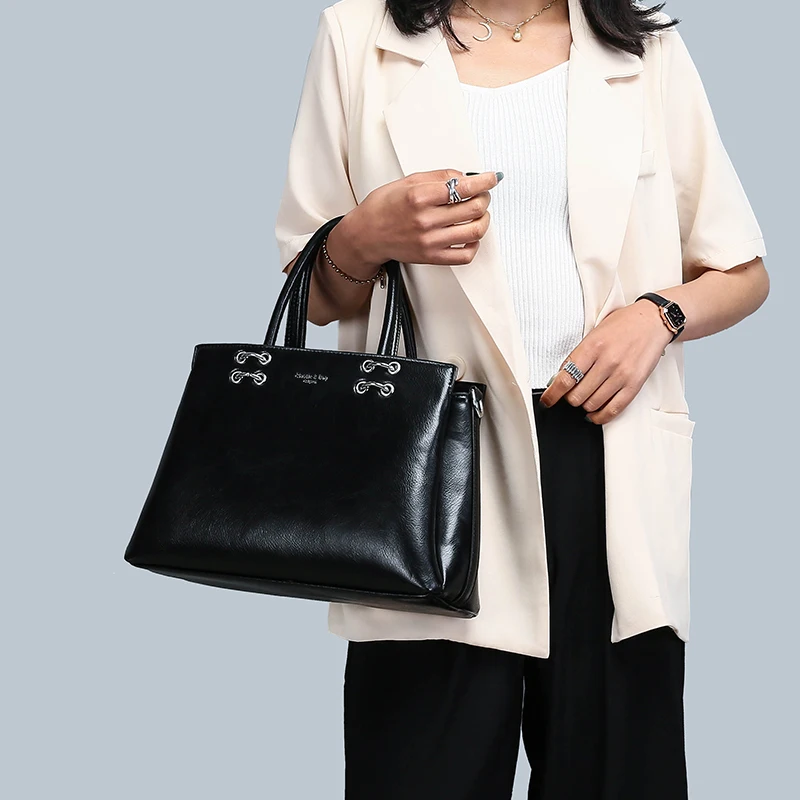 High quality Fashion women Leather handbags Luxury brand bags for women Large Capacity Crossbody bag trend ladies messenger bags
High quality Fashion women Leather handbags Luxury brand bags for women Large Capacity Crossbody bag trend ladies messenger bags