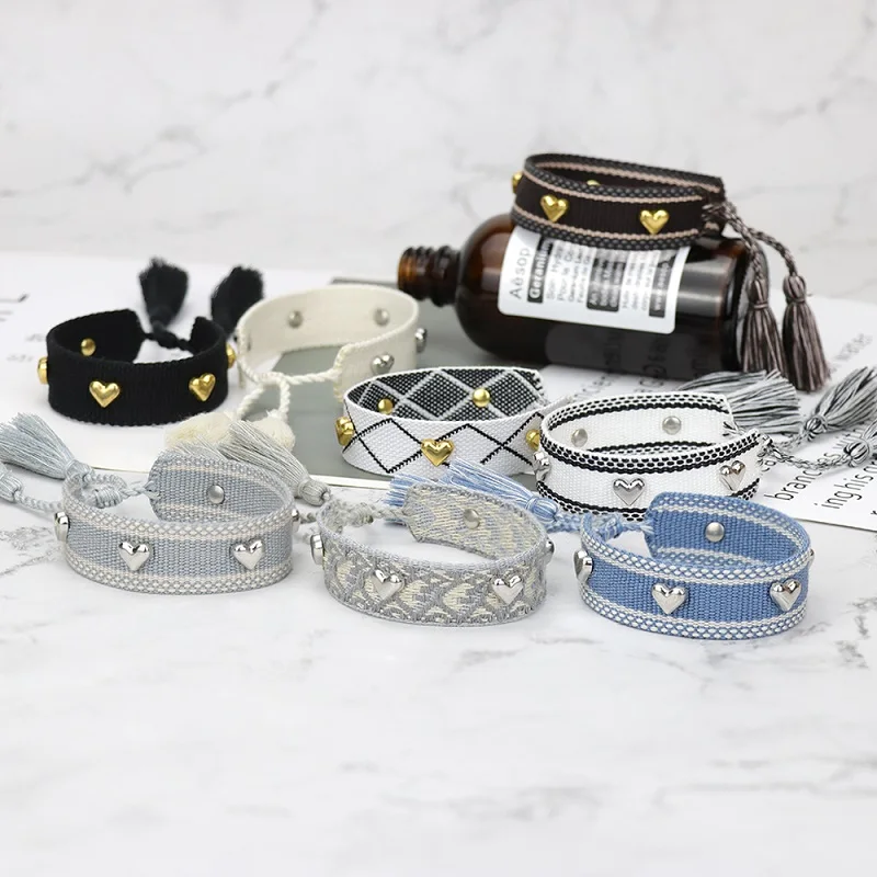Woven Bracelets Studded With Hearts Summertime Friendship Bracelets Gifts For Sis Best Friends Gold and Siver Colros
Woven Bracelets Studded With Hearts Summertime Friendship Bracelets Gifts For Sis Best Friends Gold and Siver Colros