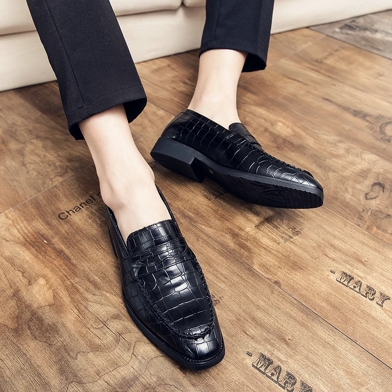 Men Dress Shoes Comfortable breathable and non-slip Leather Wedding Shoes Men Flats Leather Oxfords Formal Shoes Large size
Men Dress Shoes Comfortable breathable and non-slip Leather Wedding Shoes Men Flats Leather Oxfords Formal Shoes Large size