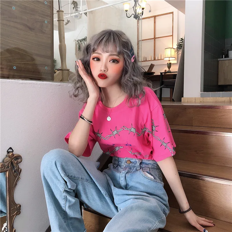 2021 Summer Korean Harajuku letter print loose short-sleeved T-shirt female street hip-hop O-neck casual female T-shirt women 
2021 Summer Korean Harajuku letter print loose short-sleeved T-shirt female street hip-hop O-neck casual female T-shirt women