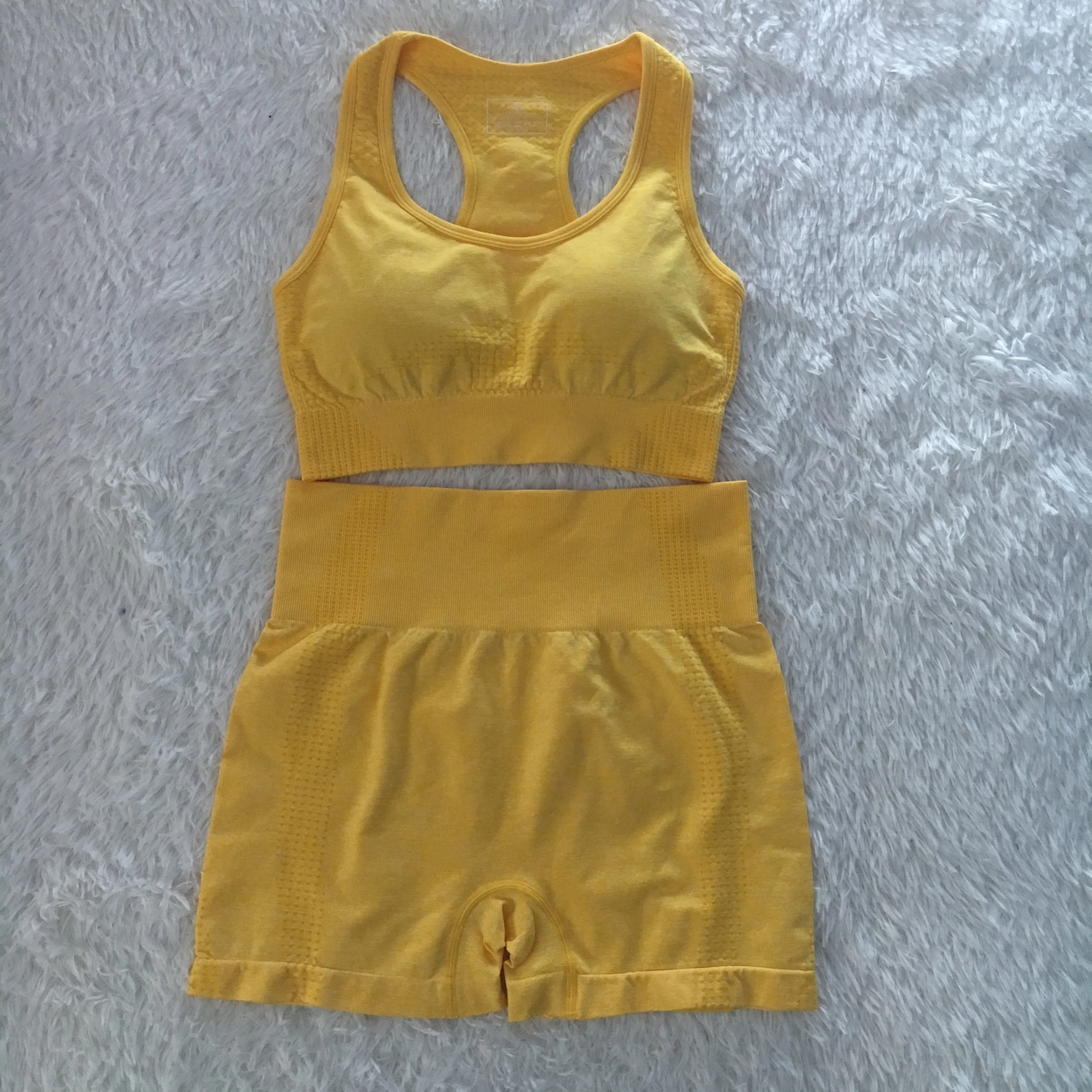 Женский нейлоновый бесшовный укороченный костюм для йоги, спортивный бюстгальтер с высокой талией, шорты для фитнеса, тренажерного зала, бе... 
Женский нейлоновый бесшовный укороченный костюм для йоги, спортивный бюстгальтер с высокой талией, шорты для фитнеса, тренажерного зала, бе...