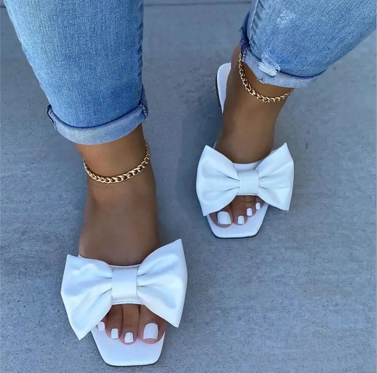 Spring/summer new 2020 outdoor flat leather bow non-slip beach lady slippers casual all-match fashion women sandals
Spring/summer new 2020 outdoor flat leather bow non-slip beach lady slippers casual all-match fashion women sandals