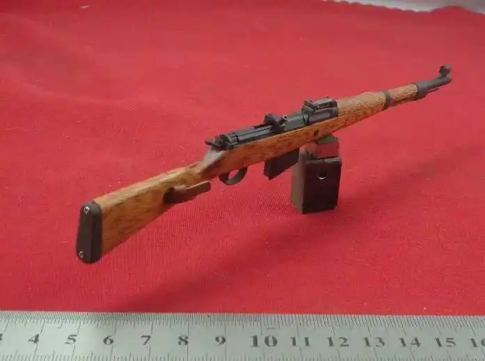 

1: 6 metal solid wood, famous rifle of World War II, German G41 rifle, special forces, military fan collection memorabilia