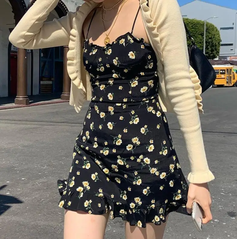 New Lady's Daisy Print Fungus Sling Dress
New Lady's Daisy Print Fungus Sling Dress