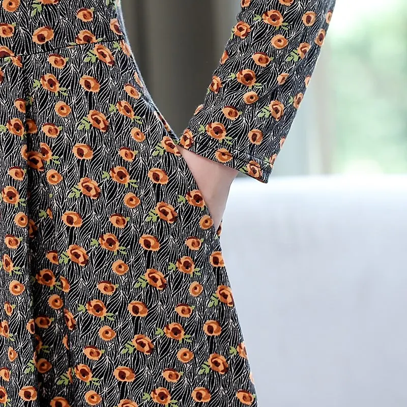 Plus size floral print long sleeves women dresses 2021 casual spring autumn V-Neck high wasit ladies dress female pullovers tops
Plus size floral print long sleeves women dresses 2021 casual spring autumn V-Neck high wasit ladies dress female pullovers tops