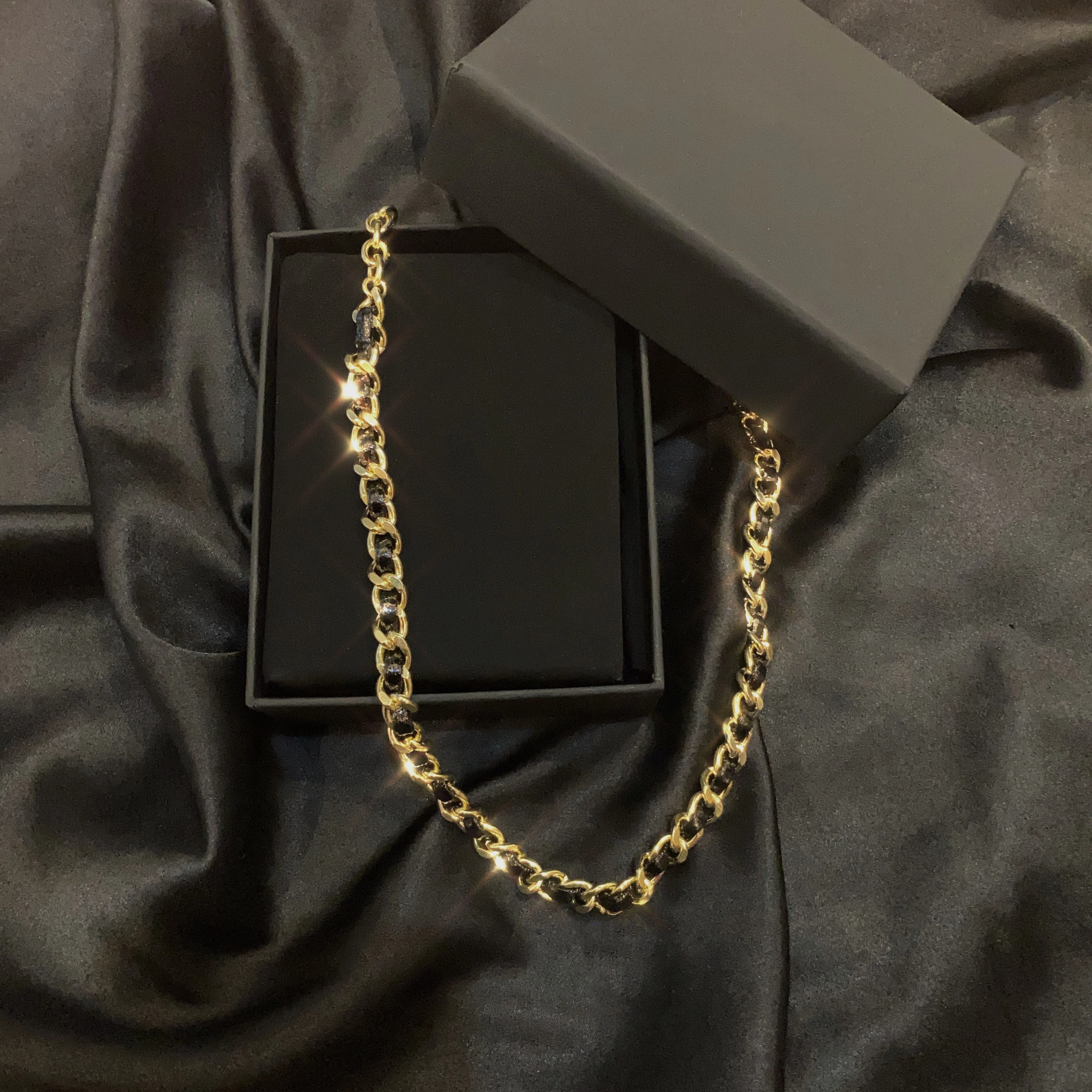 Popular Original Fashion Brand Women Female Jewelry Necklace Summer Collier Femme Quality Luxury Leather Chain Choker Logo Gift
Popular Original Fashion Brand Women Female Jewelry Necklace Summer Collier Femme Quality Luxury Leather Chain Choker Logo Gift