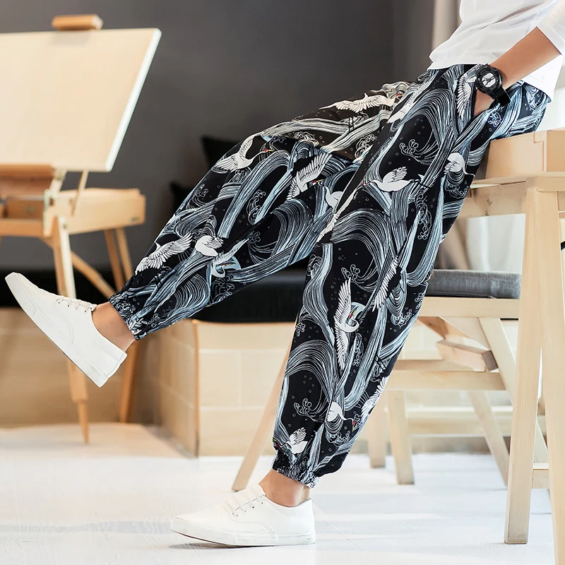 Chinese style men's Tang suit loose tea clothes printing casual pants dance bloomers trousers trousers plus size men's clothing
Chinese style men's Tang suit loose tea clothes printing casual pants dance bloomers trousers trousers plus size men's clothing