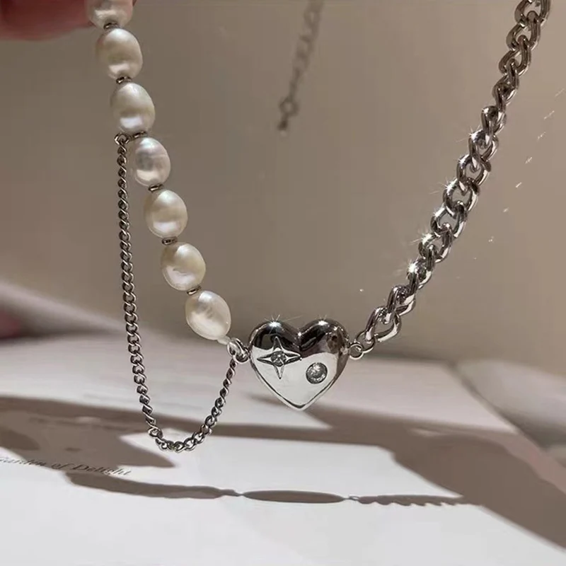 Cool air temperament Necklace creative fresh water pearl splicing chain love clavicle chain necklace female
Cool air temperament Necklace creative fresh water pearl splicing chain love clavicle chain necklace female